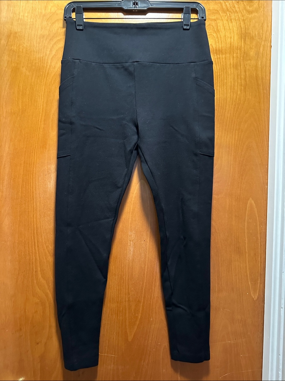 Lou & Grey Black High-Waist Leggings with Side Pockets